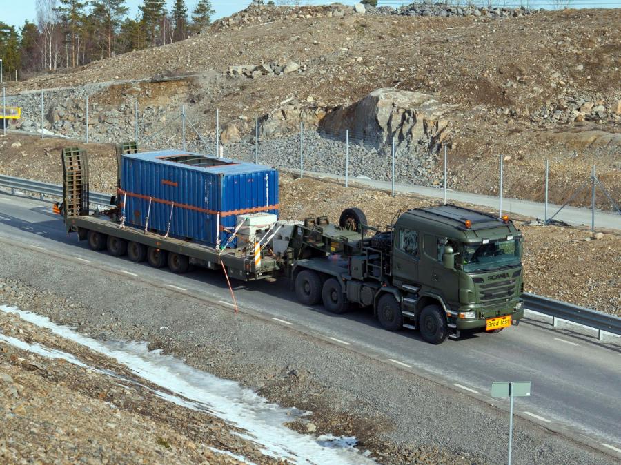  Scania R730 Crew Cab 8x8 Heavy-Haulage Tractor 2010 года  (фото 1 из 3)